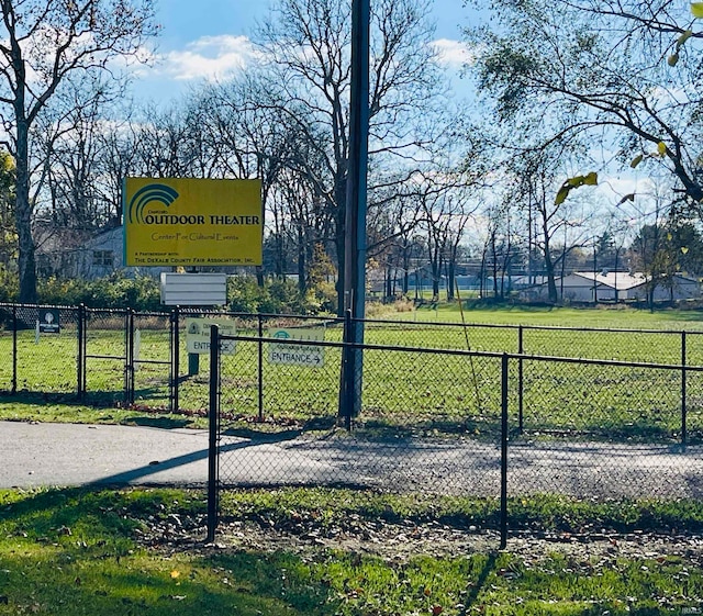 view of home's community featuring a yard