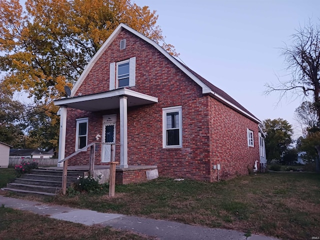 view of front of property with covered porch