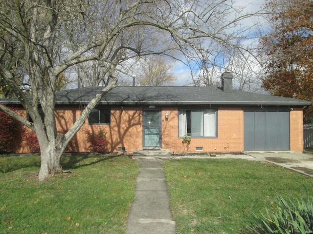 ranch-style home with a front yard