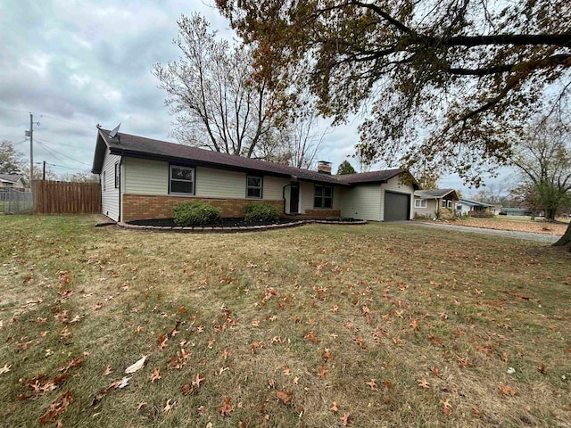 ranch-style house with a front yard