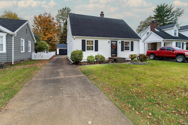 view of front facade with a front yard