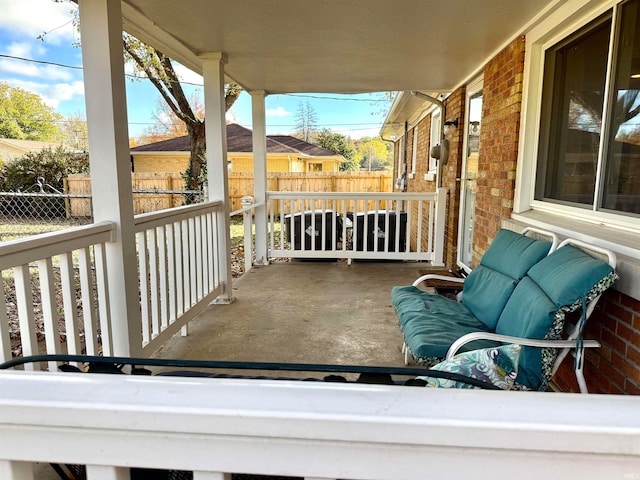 view of patio / terrace with covered porch