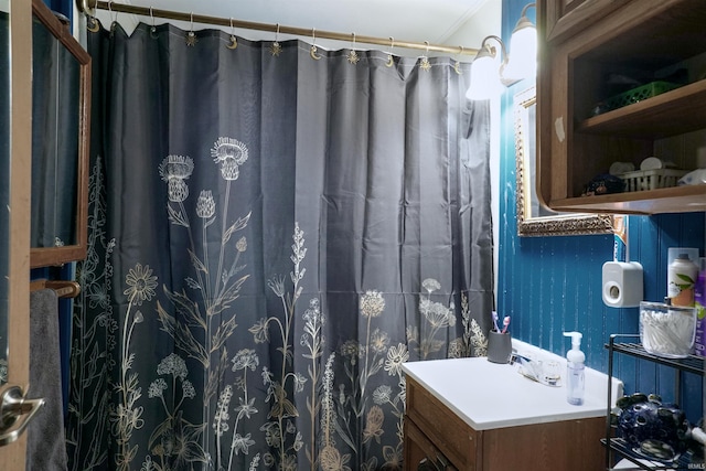 bathroom featuring a shower with curtain