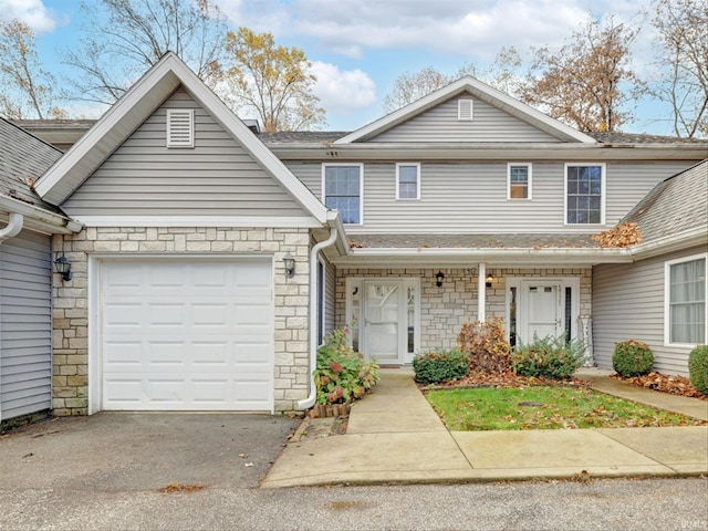 view of front facade with a garage