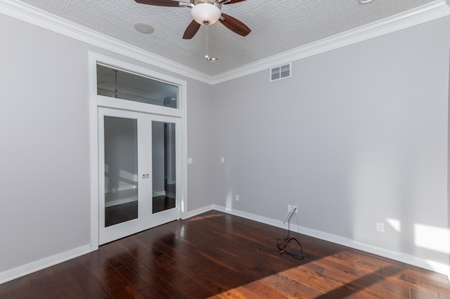 unfurnished room with dark wood-type flooring, ceiling fan, and ornamental molding