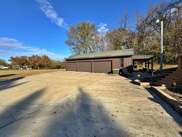 606 S 150 W, Washington, IN 47501 - detached garage with driveway