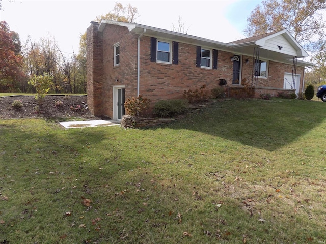 view of front of home with a front yard