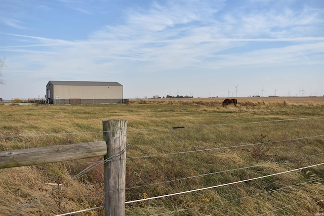 view of yard featuring a rural view