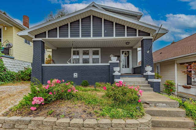 view of front of property featuring a porch