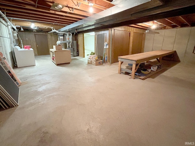 basement with washer / clothes dryer