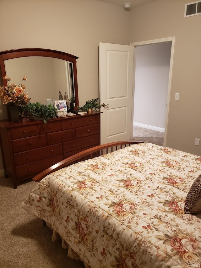 bedroom featuring carpet floors