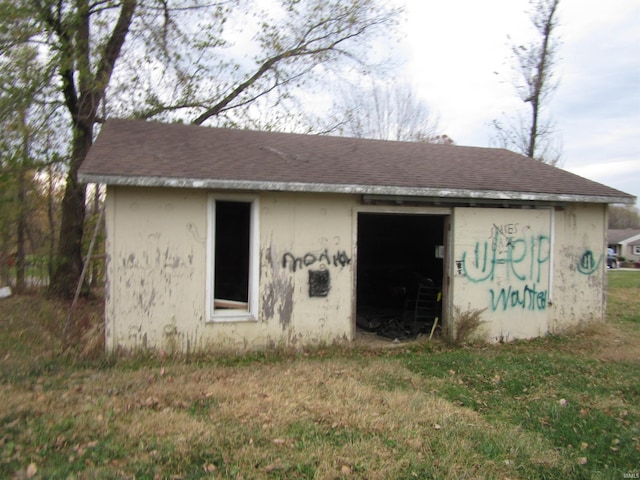 view of outdoor structure