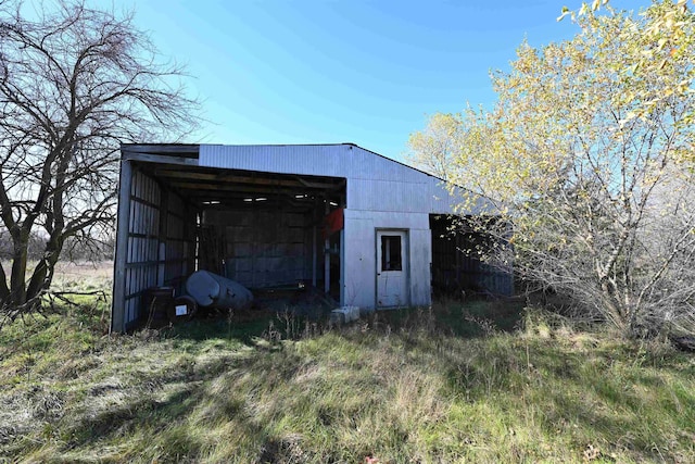 view of outbuilding