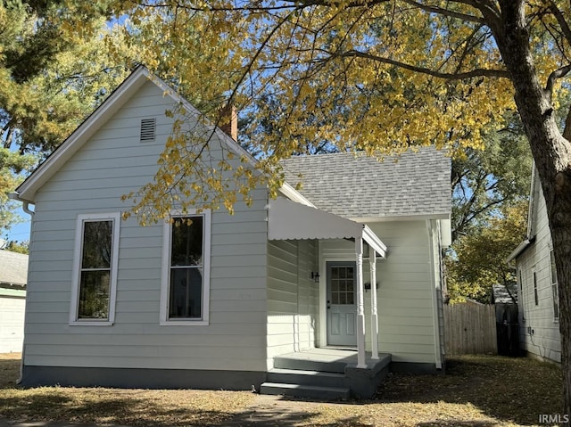 view of front of property