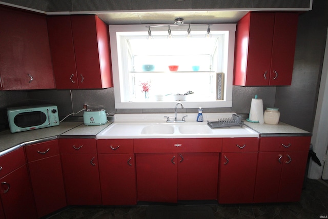 kitchen featuring sink