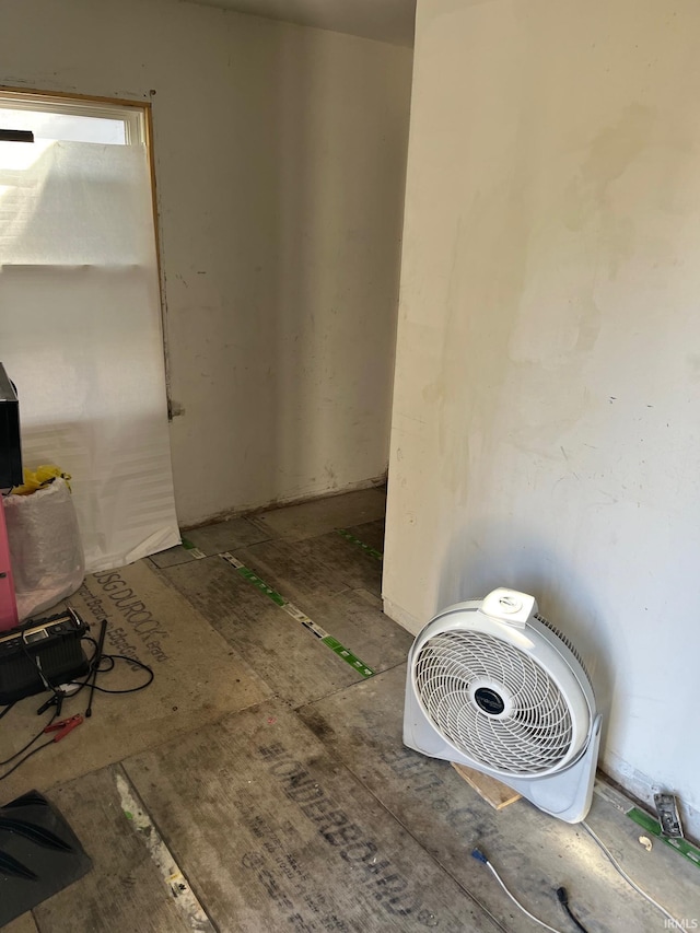 1614 N Johnson St, South Bend, IN 46628 - interior space