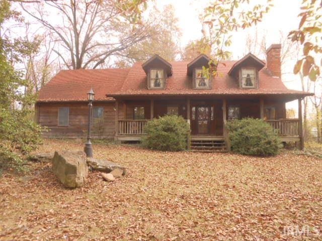 view of front of property featuring a porch