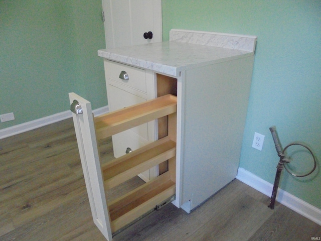 room details featuring hardwood / wood-style floors