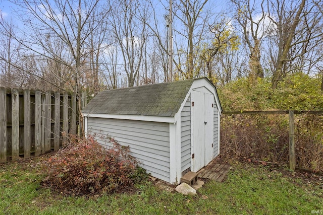 view of outbuilding