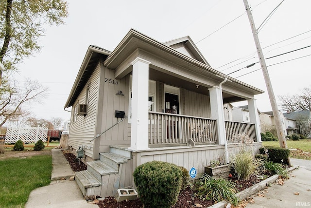 view of front facade with a porch