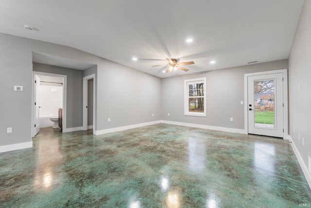 empty room with ceiling fan