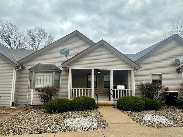 view of front of home with covered porch