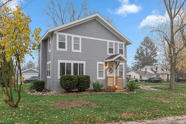 view of front facade featuring a front lawn