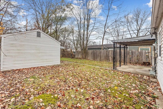 view of yard with a patio area