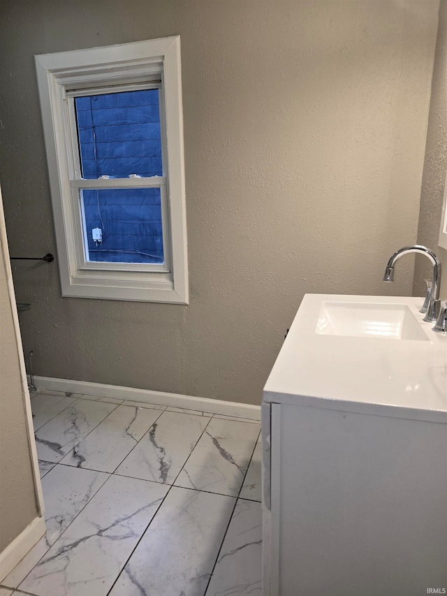 bathroom featuring sink