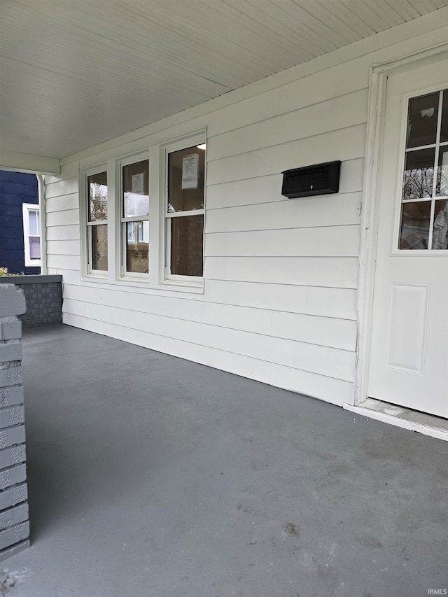 view of patio / terrace featuring covered porch