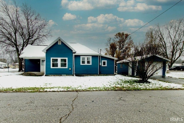 view of front of house