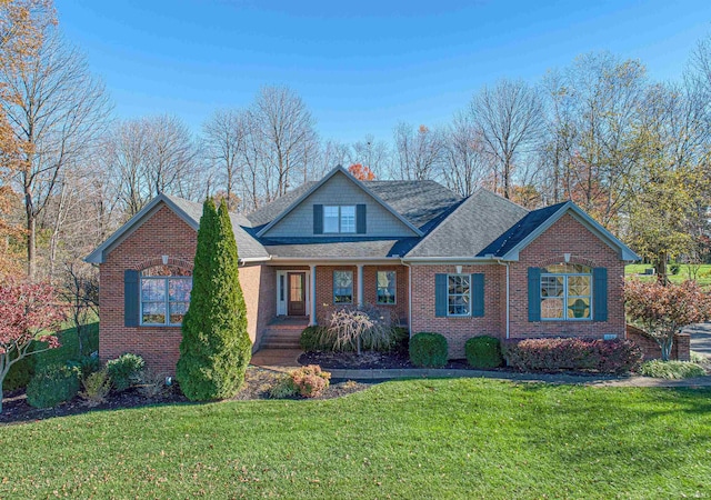 view of front of home featuring a front lawn