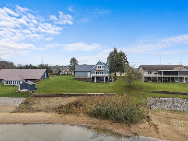 view of yard featuring a water view