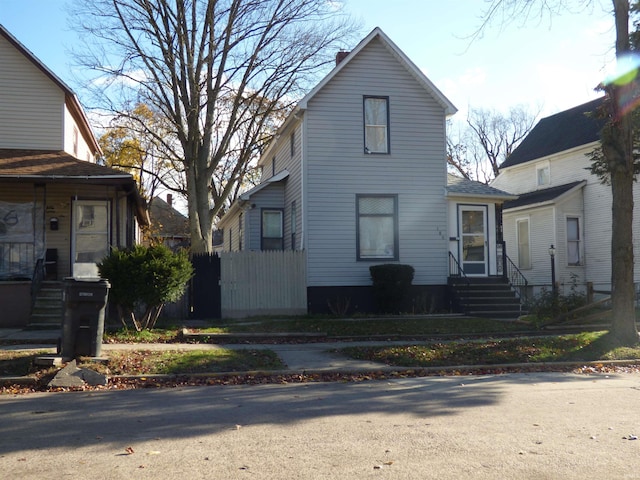 view of front of property