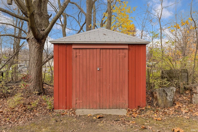 view of outdoor structure