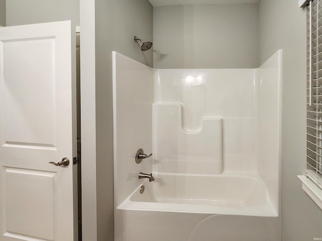 bathroom featuring shower / bathtub combination