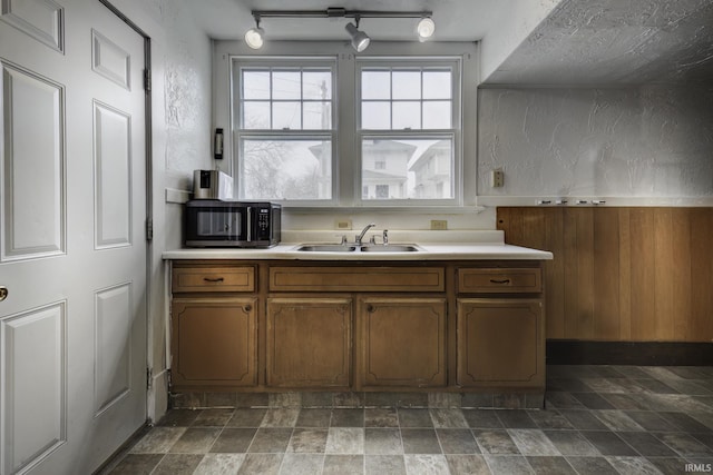 kitchen featuring sink