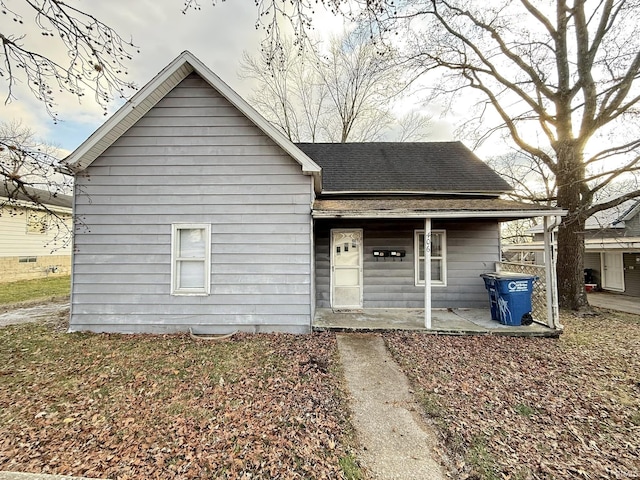 view of front of property