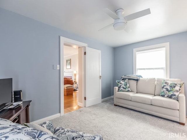 bedroom with carpet flooring and ceiling fan