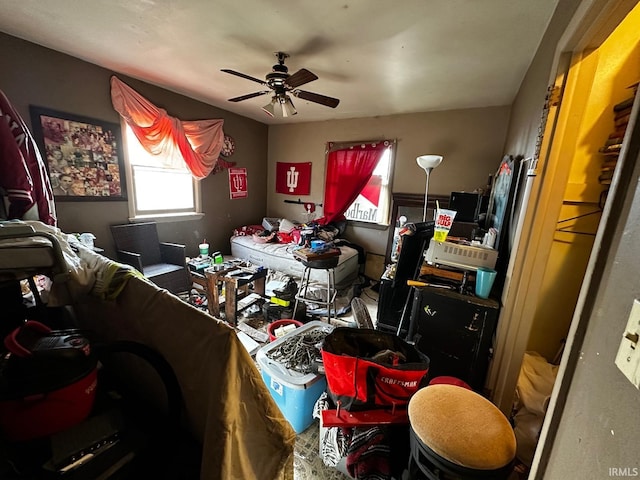 bedroom featuring ceiling fan