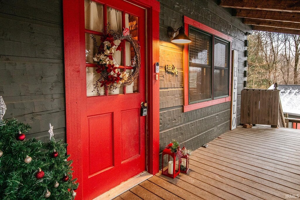 7280 Little Flock Rd, Spencer, IN 47460 - entrance to property featuring a porch