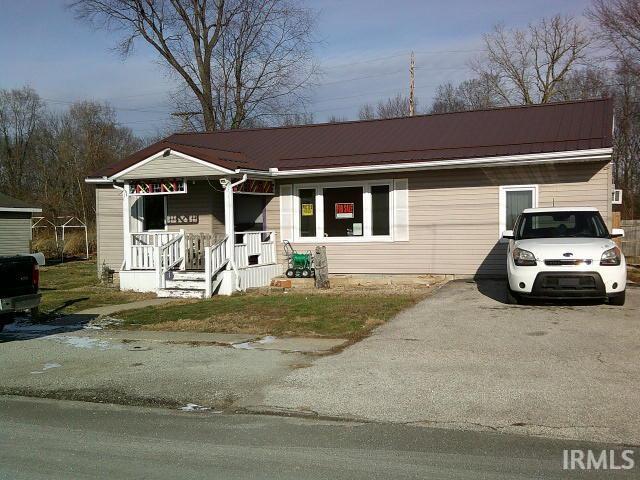 view of front of home featuring a porch