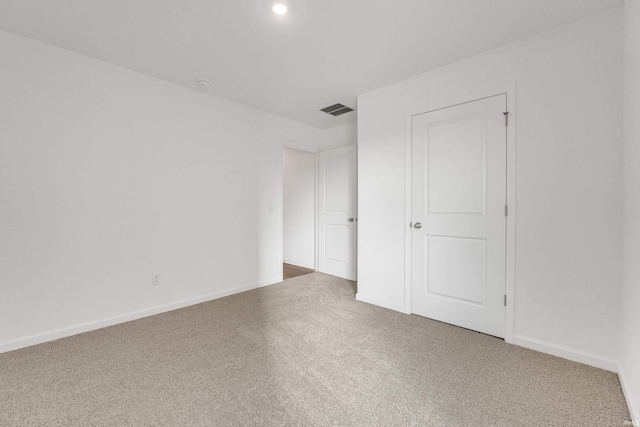 unfurnished bedroom featuring carpet floors