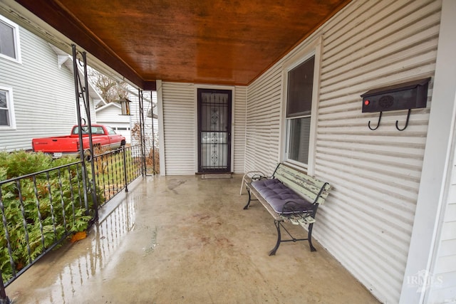 view of patio / terrace with a porch