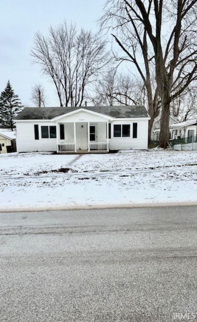 view of front of house with covered porch