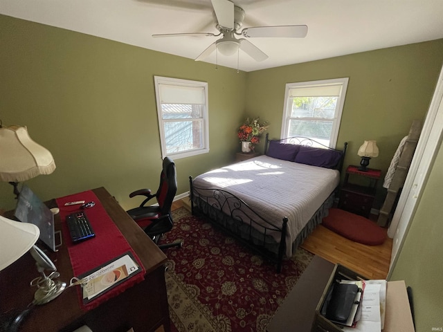 bedroom featuring ceiling fan