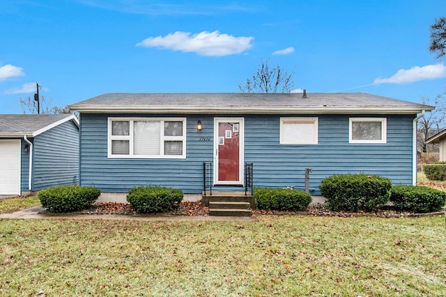 view of front of property with a front yard