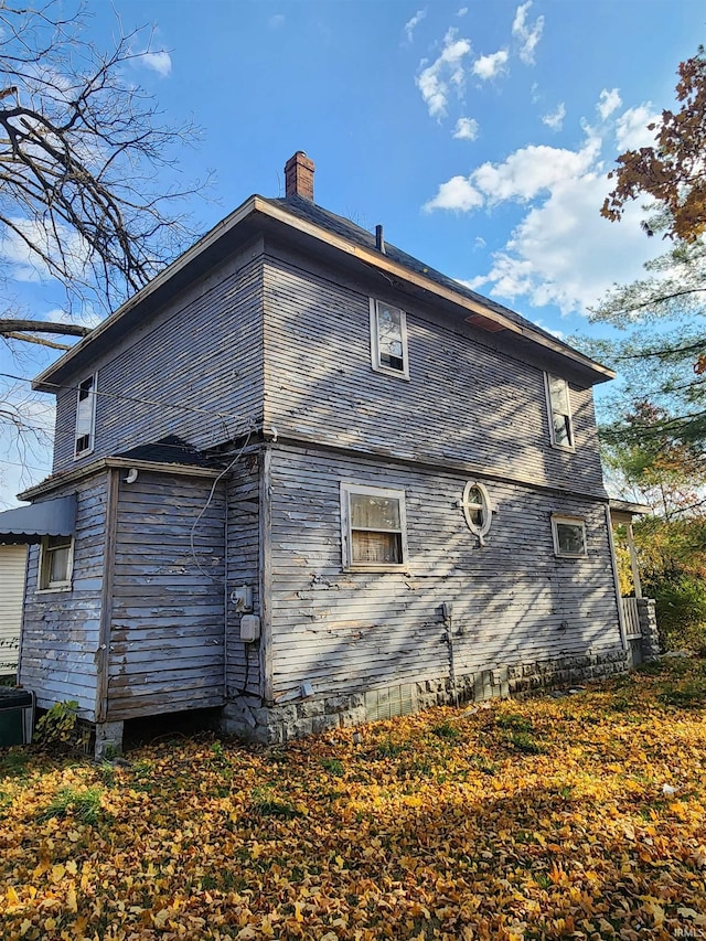 view of home's exterior