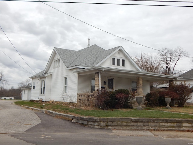 view of front of house