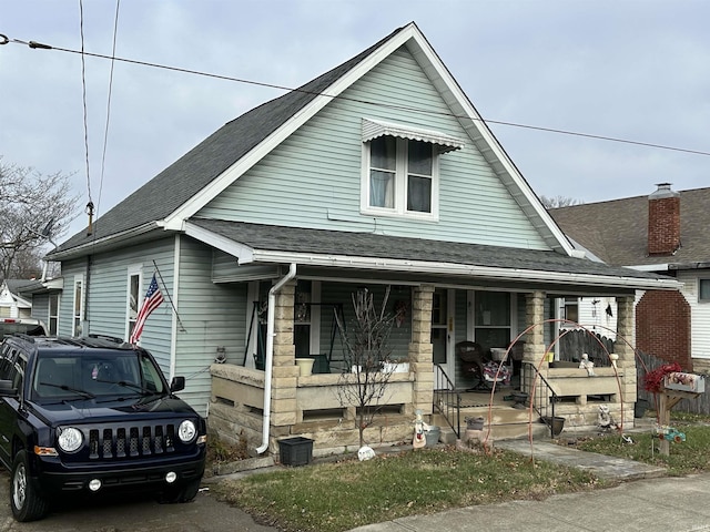 view of front of property featuring a porch